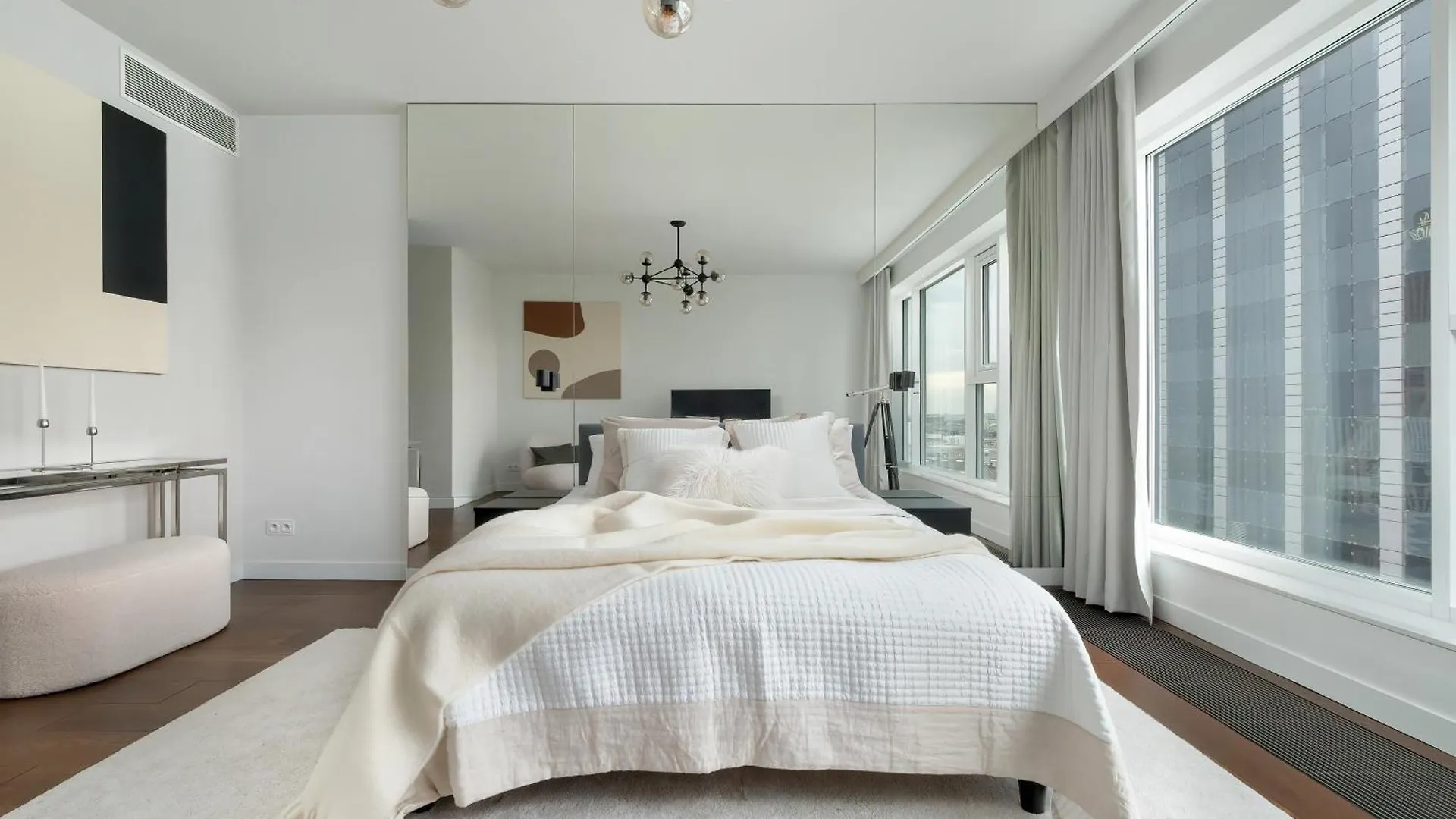 Premium Lux Apartments Unique Tower Heart Of Warsaw By Renters Prestige